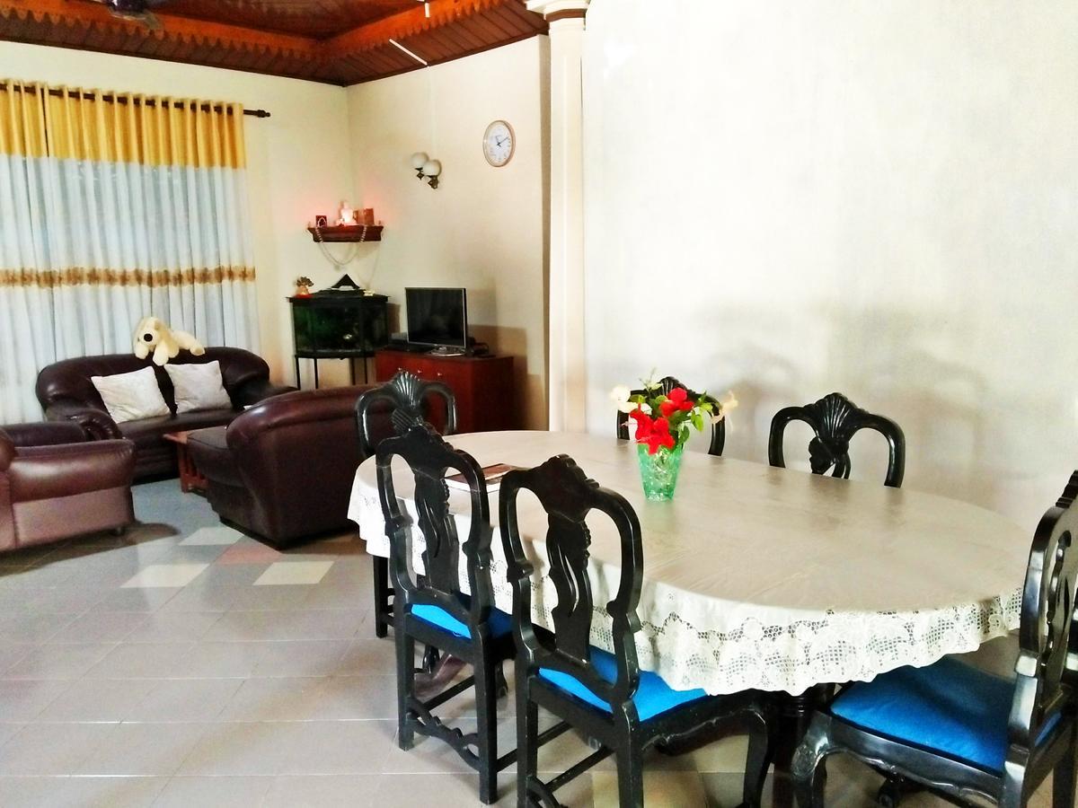 Ruslanka Homestay Ettukala Exterior photo