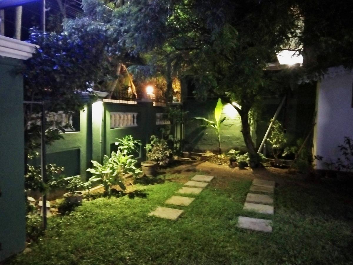 Ruslanka Homestay Ettukala Exterior photo