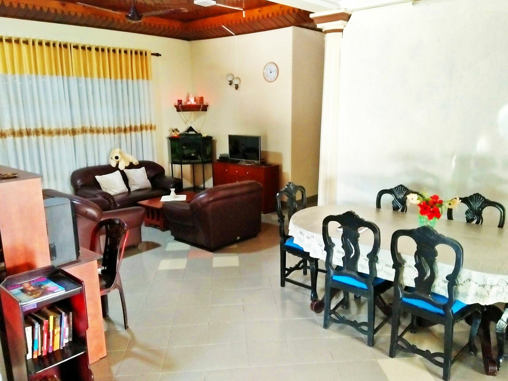 Ruslanka Homestay Ettukala Exterior photo